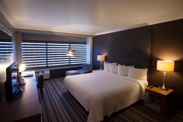 Hotel Huntington Beach image 10